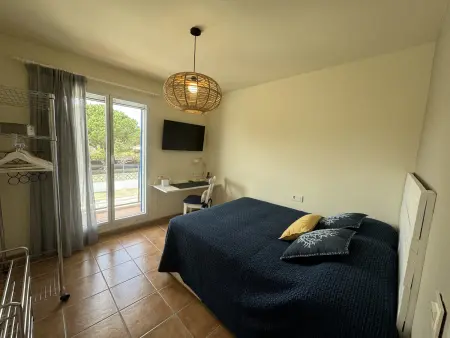Maison rénovée à Torroella, proche plage, clim, wifi, garage et piscine commune - Photo 21