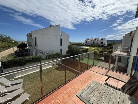 Maison rénovée à Torroella, proche plage, clim, wifi, garage et piscine commune - Photo 22