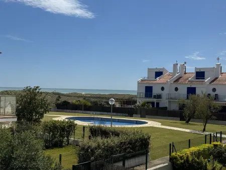 Maison rénovée à Torroella, proche plage, clim, wifi, garage et piscine commune - Photo 32