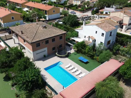 Location villa à Torroella de Montgrí, Grande maison avec piscine privée et jardin, proche plage, pour 10 personnes