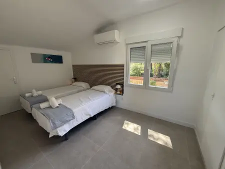 Maison spacieuse avec piscine privée près de la plage - jusqu'à 10 personnes - Photo 21