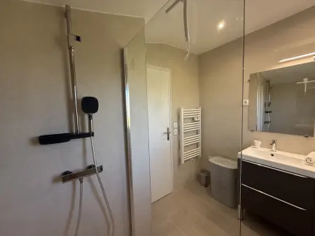 Maison spacieuse avec piscine privée près de la plage - jusqu'à 10 personnes - Photo 22