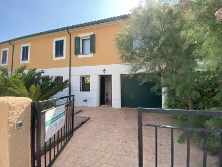 Location maison à Torroella de Montgrí, Villa proche plage à Torroella de Montgrí pour 6 pers, piscine commune, jardin privé, Wi-Fi