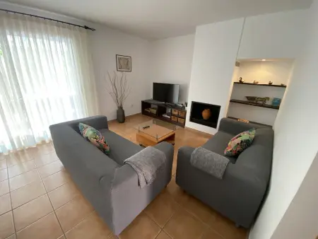 Villa proche plage à Torroella de Montgrí pour 6 pers, piscine commune, jardin privé, Wi-Fi - Photo 3