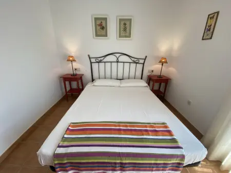 Villa proche plage à Torroella de Montgrí pour 6 pers, piscine commune, jardin privé, Wi-Fi - Photo 20