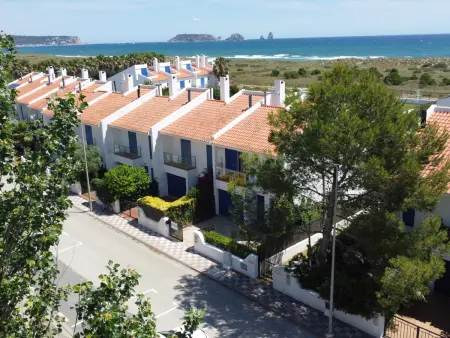 Location maison à Torroella de Montgrí, Maison plage pour 6 pers. avec piscine et climatisation