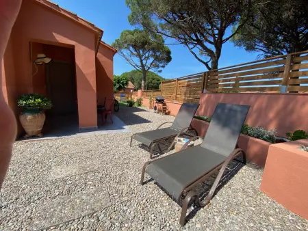 Villa à Torroella de Montgri pour 8, plage à 350m, piscine commune, clim, jardin et barbecue - Photo 8