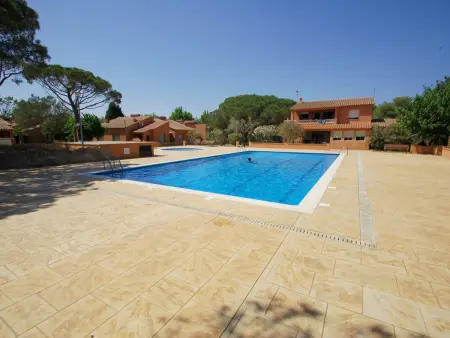 Villa à louer à Torroella de Montgrí : 2 chambres, piscine, jardin près de la mer - Photo 11