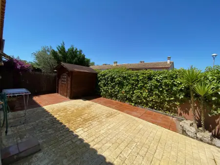 Maison à Mas Pinell pour 4 pers, piscine commune, clim, près de la plage, parking privé - Photo 7