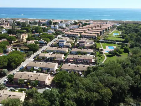 Maison à Mas Pinell pour 4 pers, piscine commune, clim, près de la plage, parking privé - Photo 11