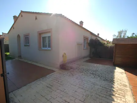 Maison à Mas Pinell pour 4 pers, piscine commune, clim, près de la plage, parking privé - Photo 18