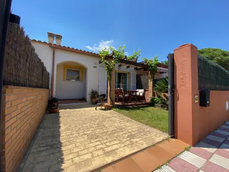 Villa à Torroella de Montgrí pour 4 pers, piscine commune, jardin privé, proche plage - Photo 15