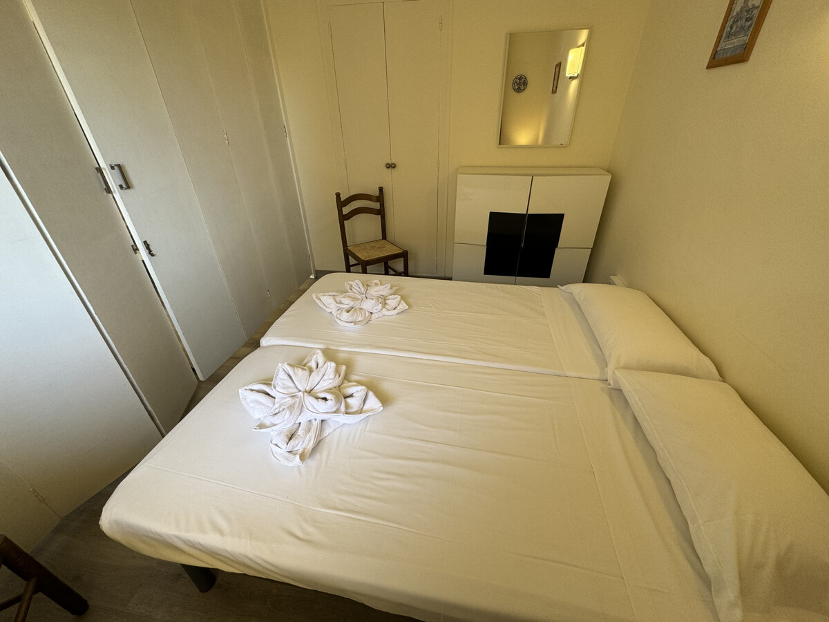Appartement 2 chambres rénové à 100m de la plage - Photo 11