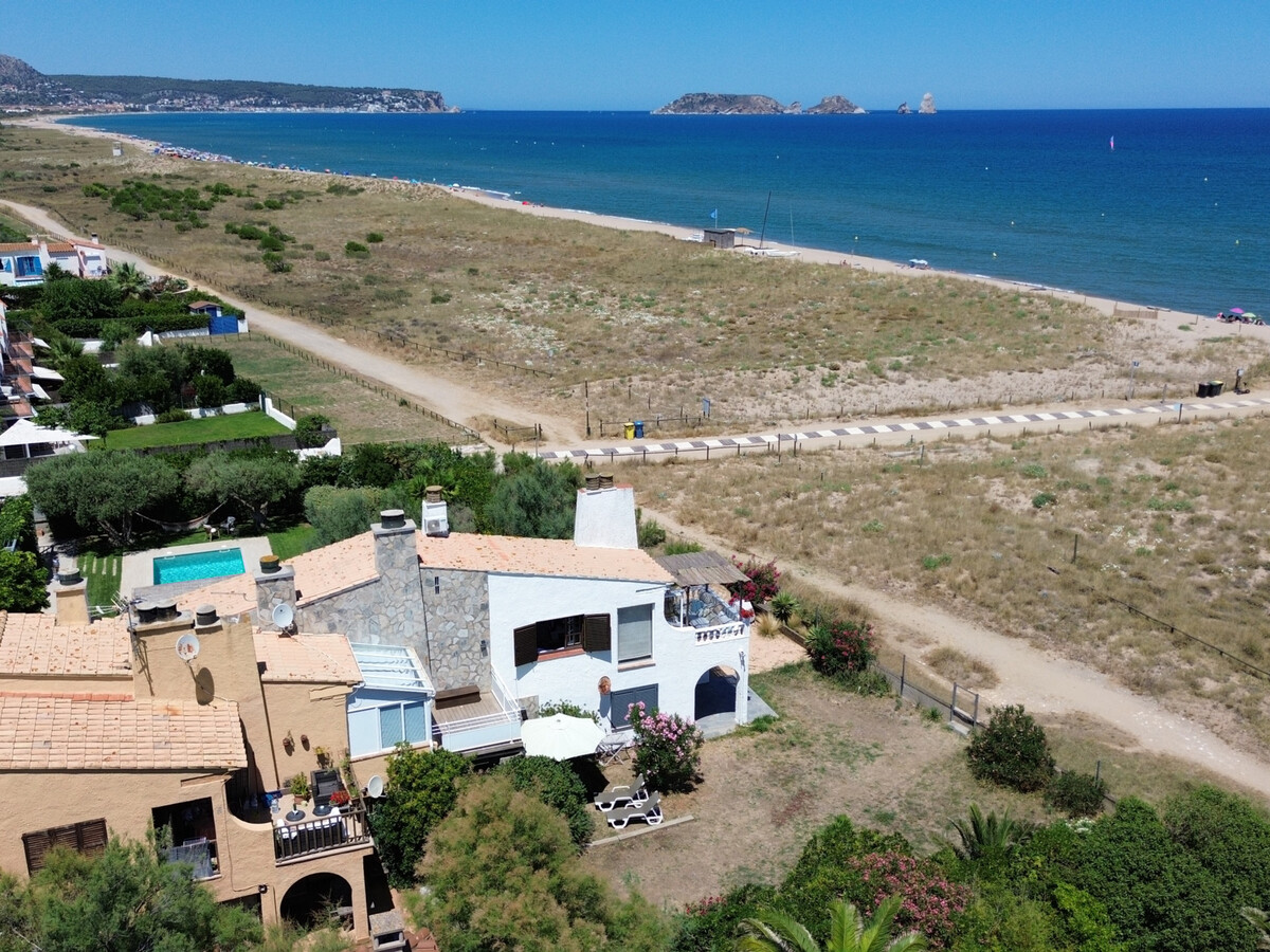 Appartement front de mer à Torroella de Montgrí, 2 ch. - Photo 1