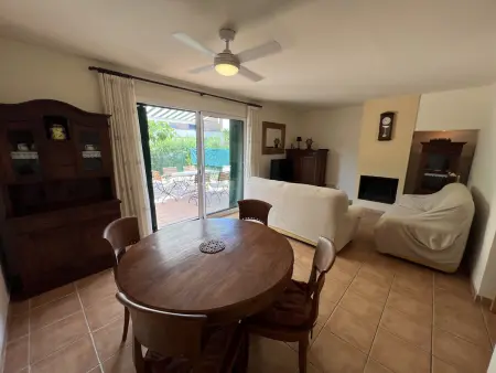 Villa familiale à Torroella de Montgrí, 6 pers, piscine commune, proche plage Mas Pinell - Photo 3