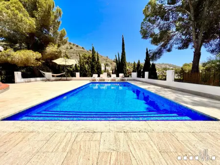 Location villa à Moraira, Charmante villa rustique avec piscine privée et climatisation à Moraira