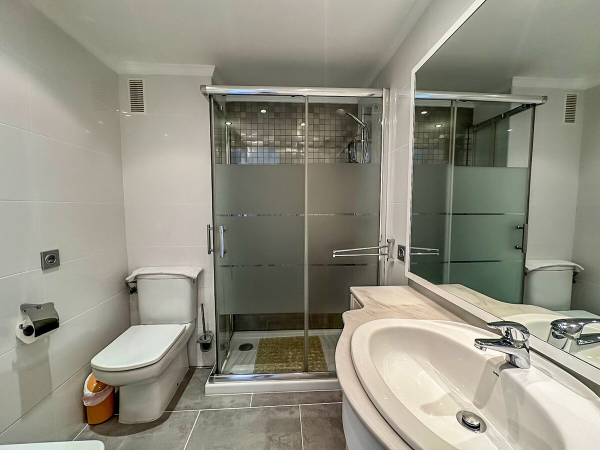 Appartement 4 pers. vue mer à Torremolinos, 30 m plage - Photo 4