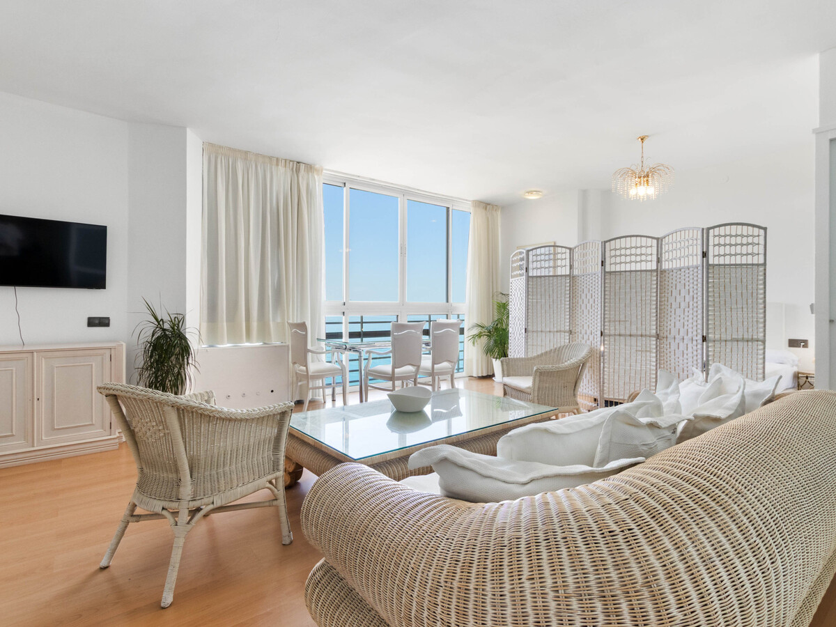Appartement front de plage à Torremolinos, piscine - Photo 10