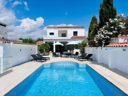 Location maison à Empuriabrava, Villa de Luxe avec Piscine Privée et Parking à Empuriabrava
