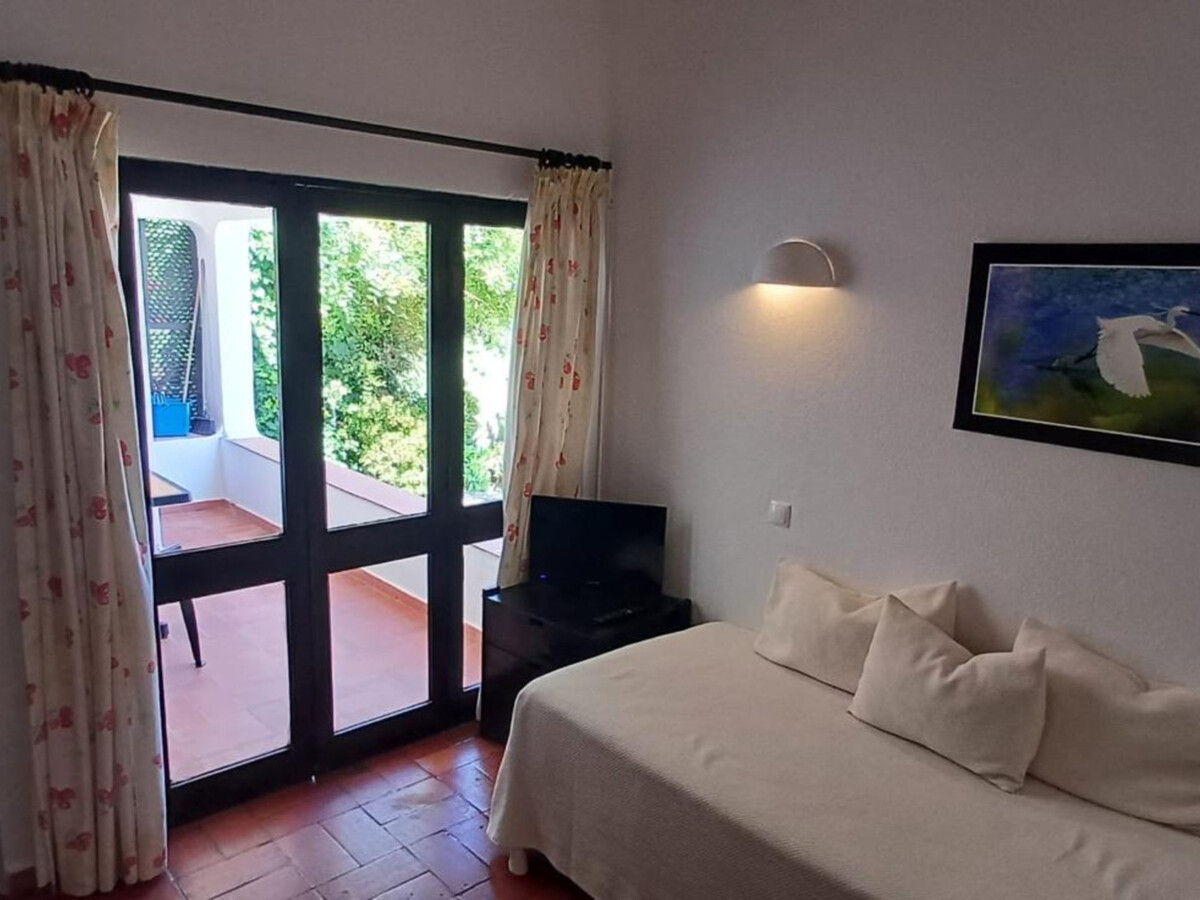 Studio 45 m² avec terrasse, piscine et accès plage - Photo 11