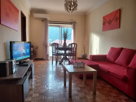 Location appartement à Seia, Appartement moderne à Seia, 3 chambres, parking, climatisation