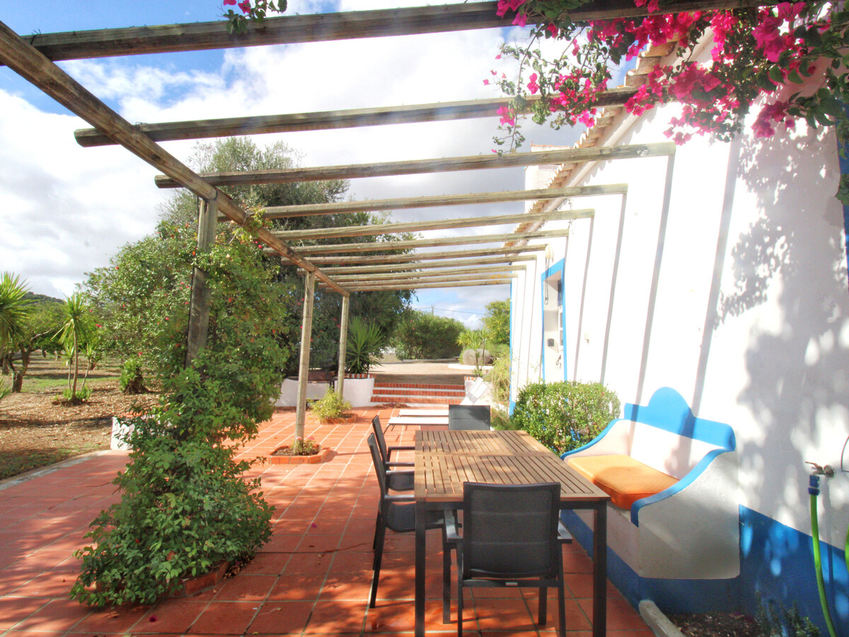 Gîte rustique 7 hectares à Alvito, piscine et terrasse - Photo 4