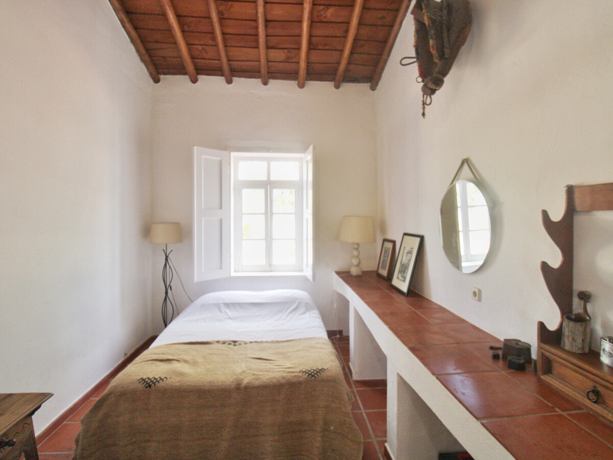 Gîte rustique 7 hectares à Alvito, piscine et terrasse - Photo 25
