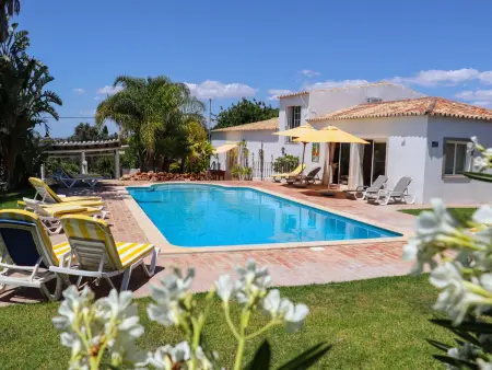 Gîte 6 chambres avec piscine privée près du golf à Almancil : photo 4