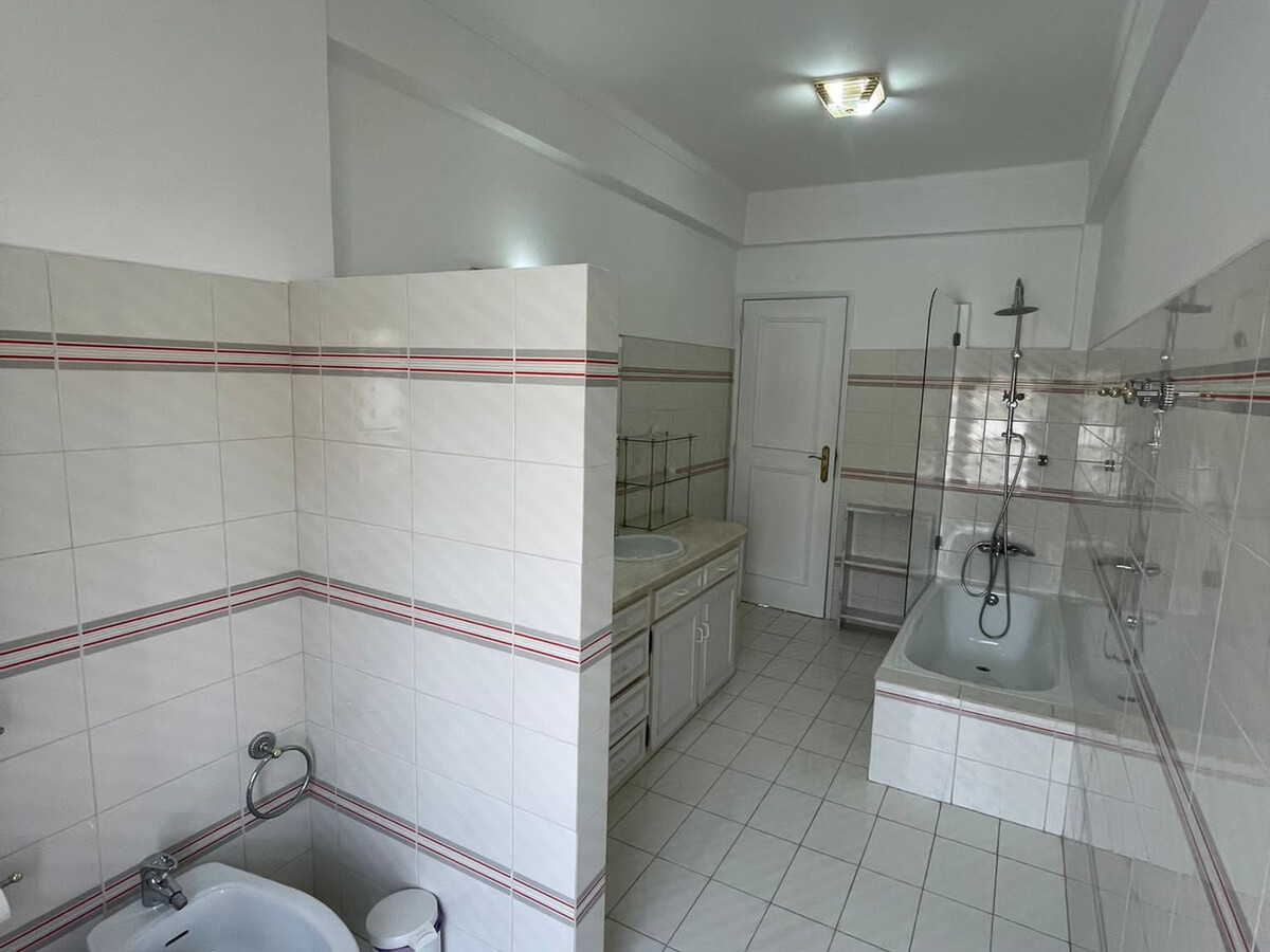 Villa 5 chambres avec piscine chauffée à Faro - Photo 20