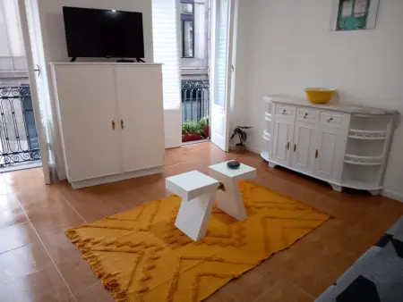 Location appartement à Porto, Appartement au cœur de Porto avec balcon, proche du Douro