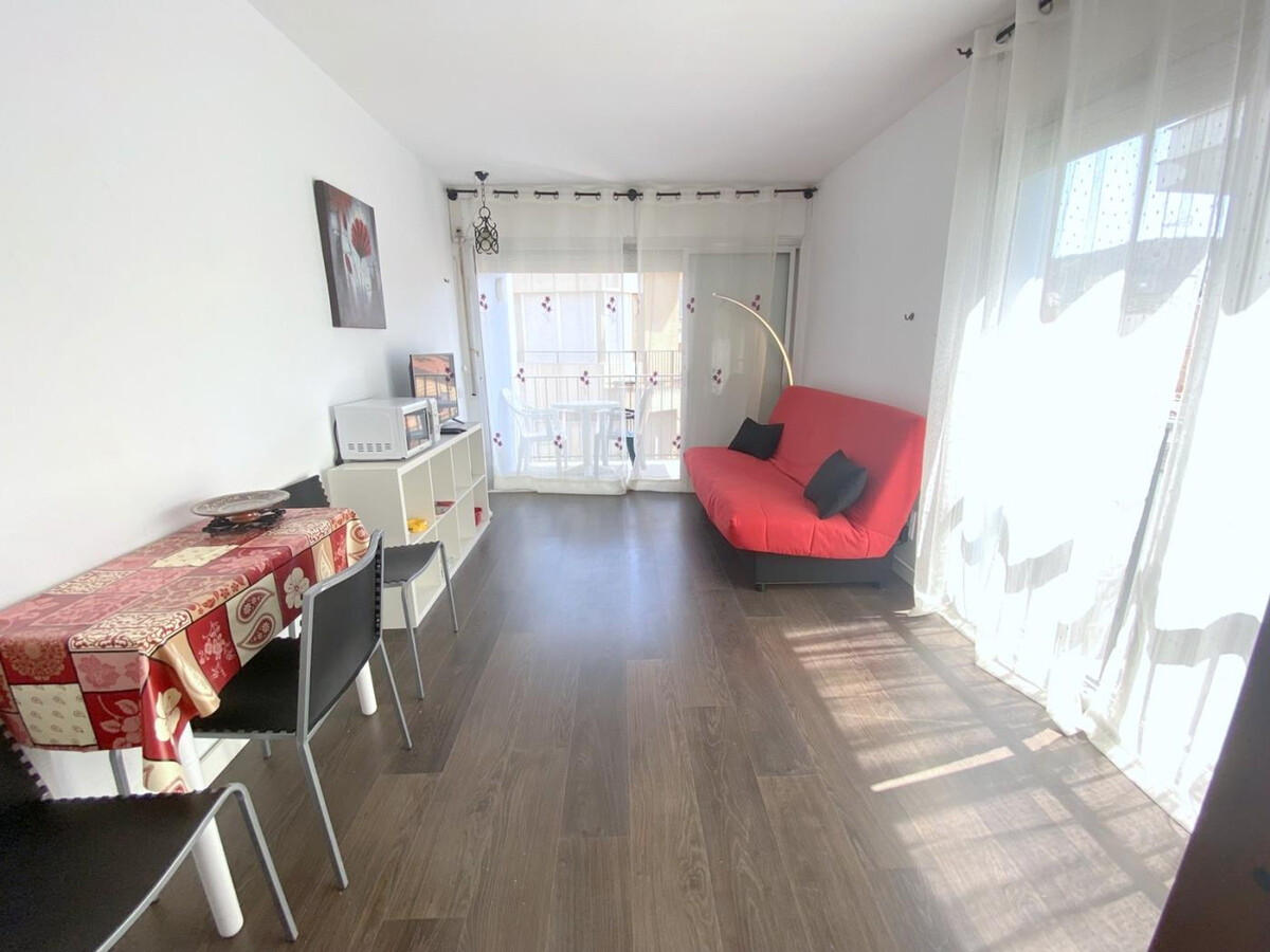 Studio centre Roses, 50 m de la plage avec terrasse - Photo 6