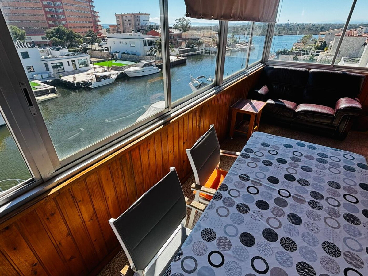 Appartement 6 personnes vue canal à Roses, 10 min plage - Photo 14