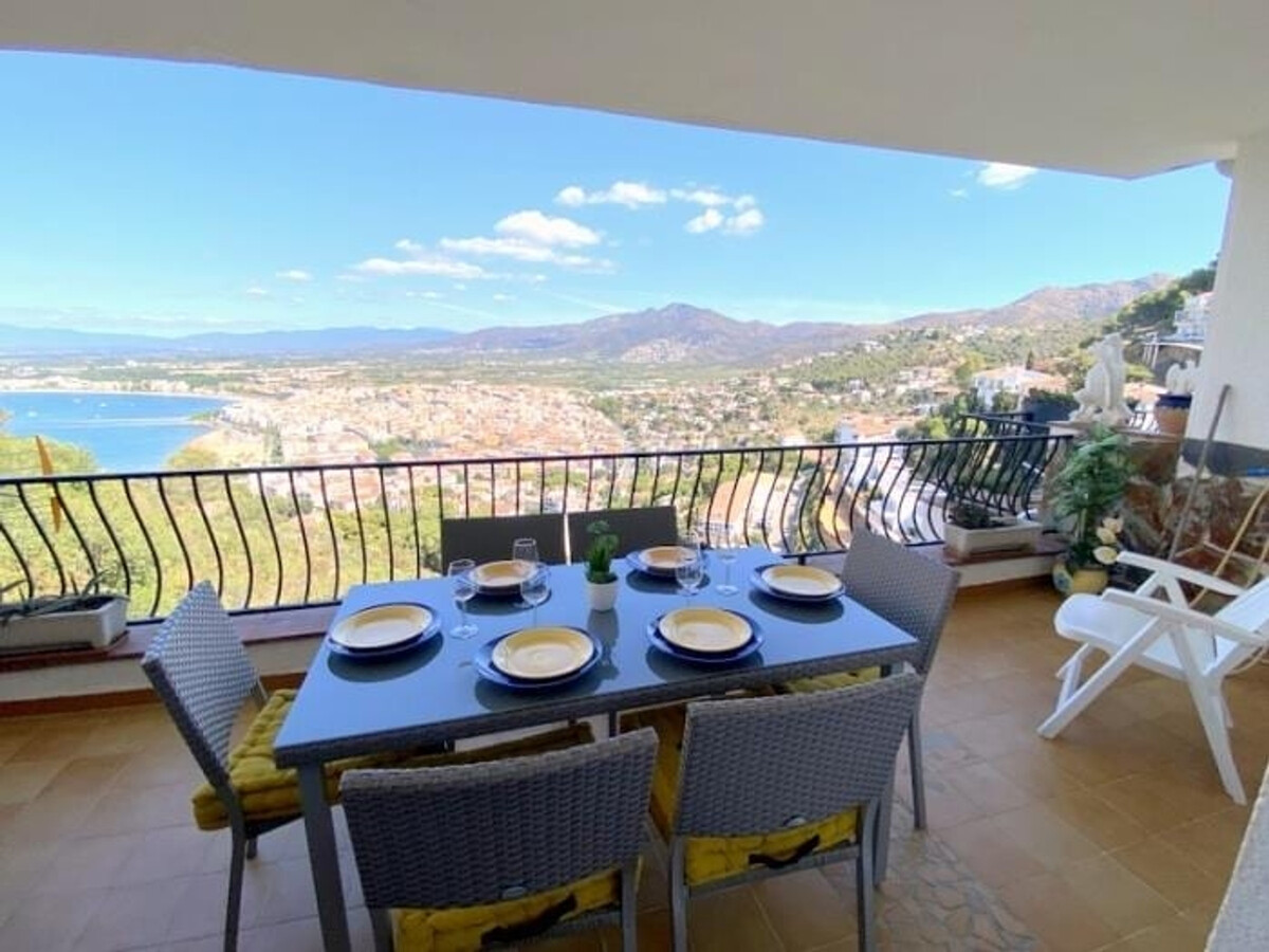 Appartement Roses avec terrasse 16 m² et vue mer - Photo 1