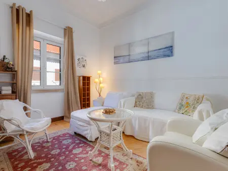 Location maison à Faro, Maison rénovée au cœur de Faro avec terrasse