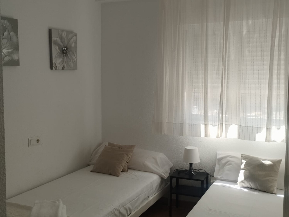 Appartement 3 chambres Gandía, 2e ligne plage, terrasse - Photo 18