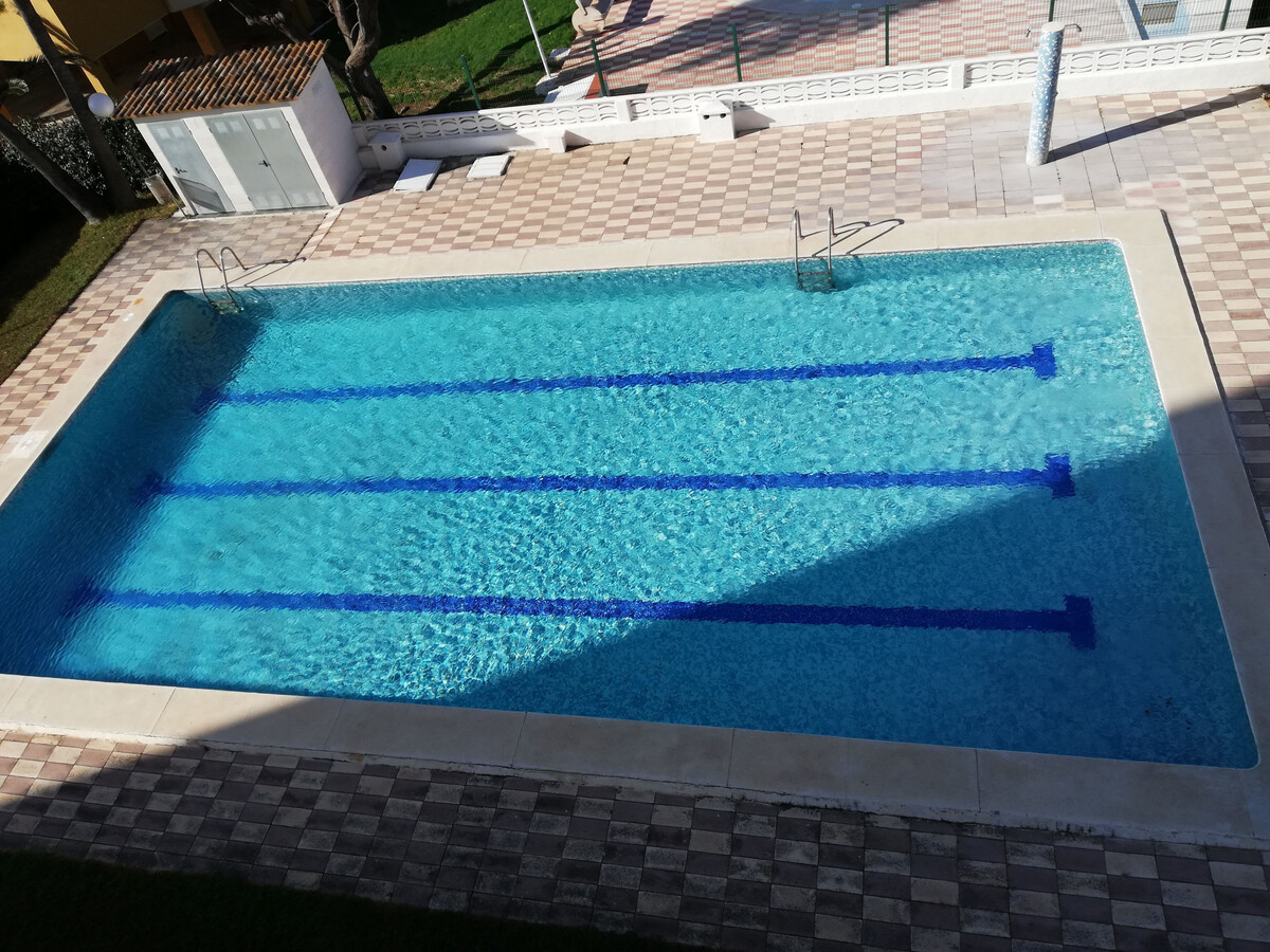 Appartement vue mer à 35 m de la plage, piscine et parking - Photo 2