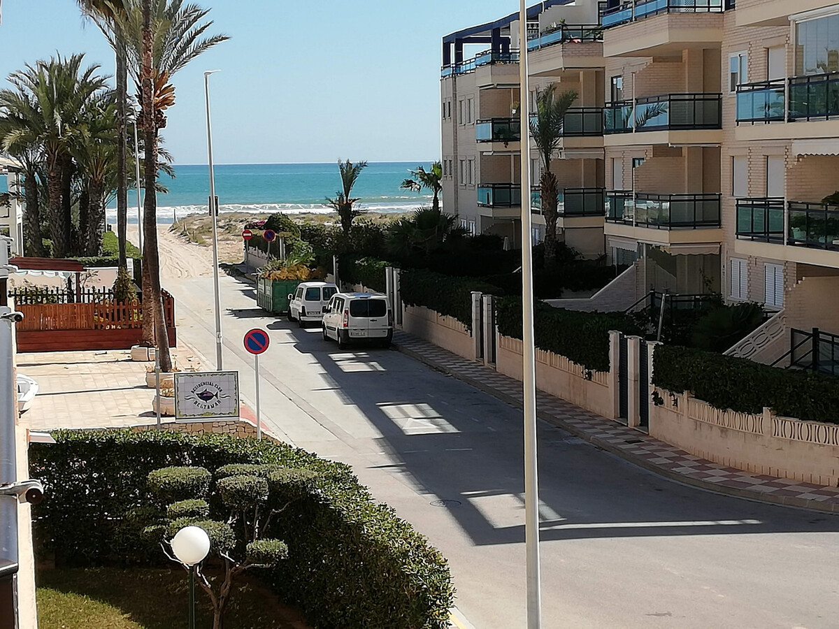 Appartement vue mer à 35 m de la plage, piscine et parking - Photo 6