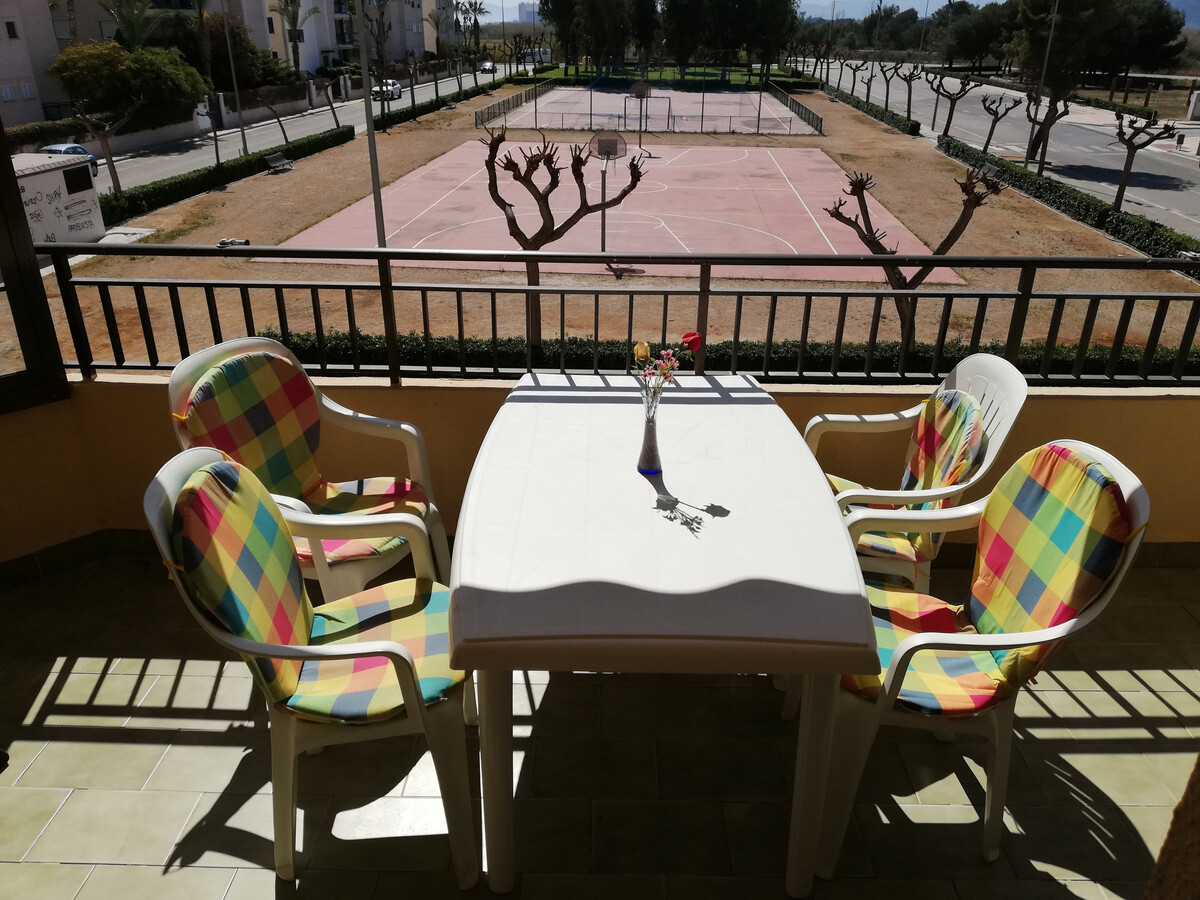 Appartement vue mer à 35 m de la plage, piscine et parking - Photo 7