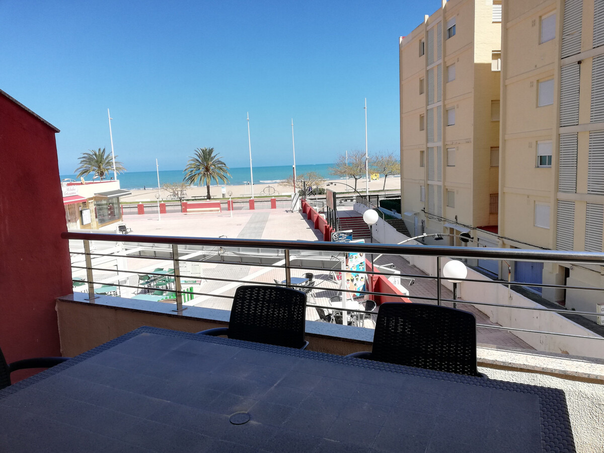 Appartement 1ère ligne de plage à Gandía, parking inclus - Photo 3
