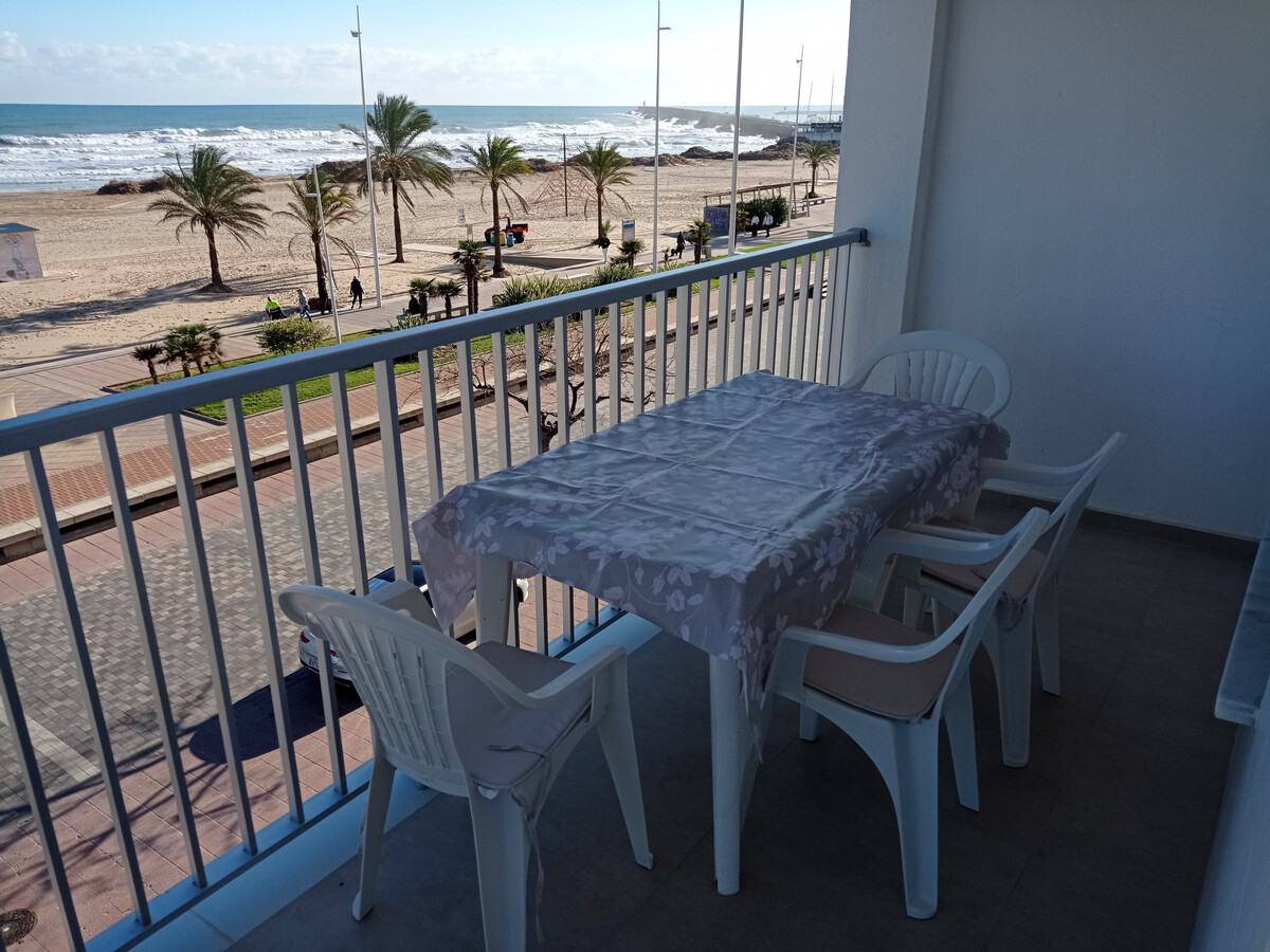 Studio première ligne de plage à Gandía, terrasse vue mer - Photo 3