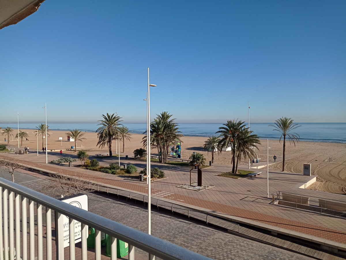 Studio première ligne de plage à Gandía, terrasse vue mer - Photo 25