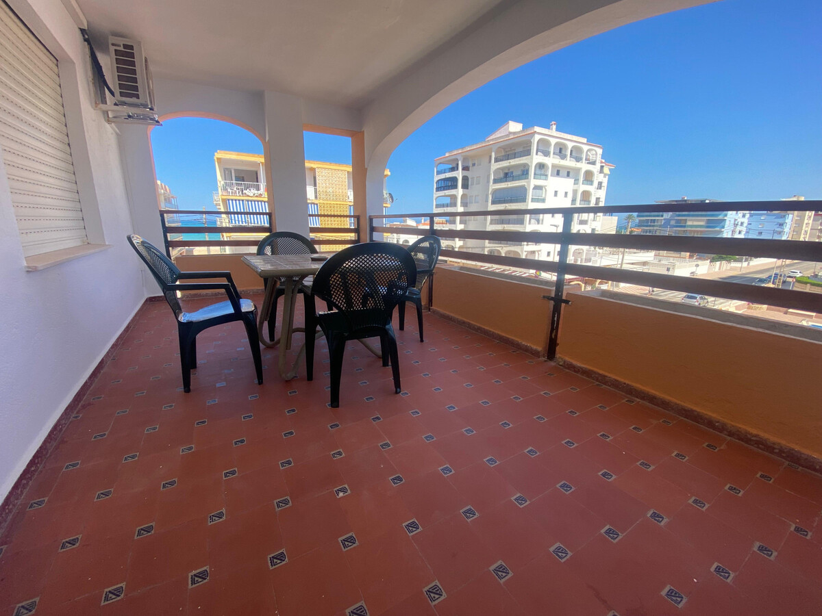 Appartement 6 pers., 3 ch. à 50m de la plage de Xeraco - Photo 2