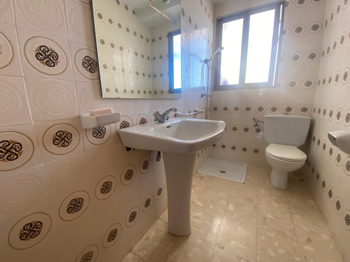 Appartement 6 pers., 3 ch. à 50m de la plage de Xeraco - Photo 11