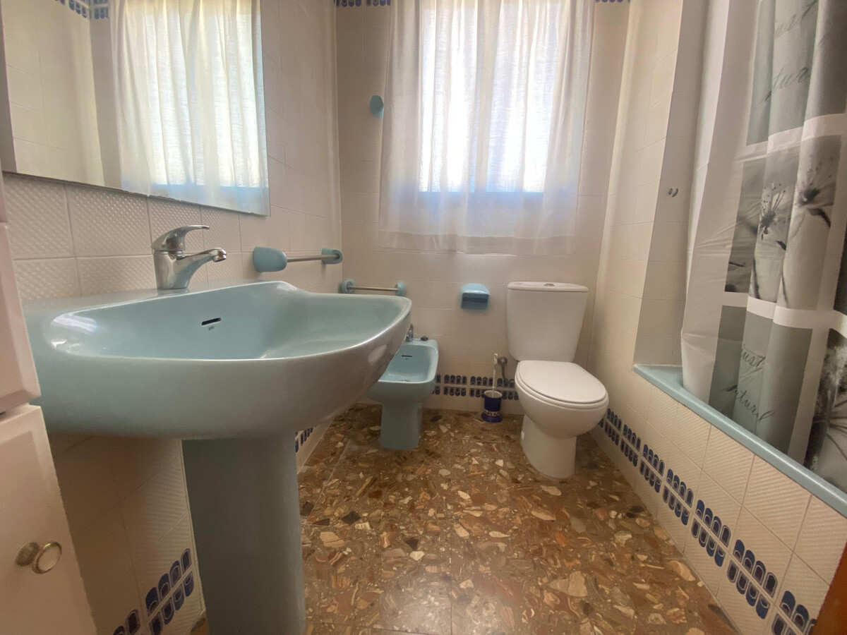Appartement 6 pers., 3 ch. à 50m de la plage de Xeraco - Photo 12