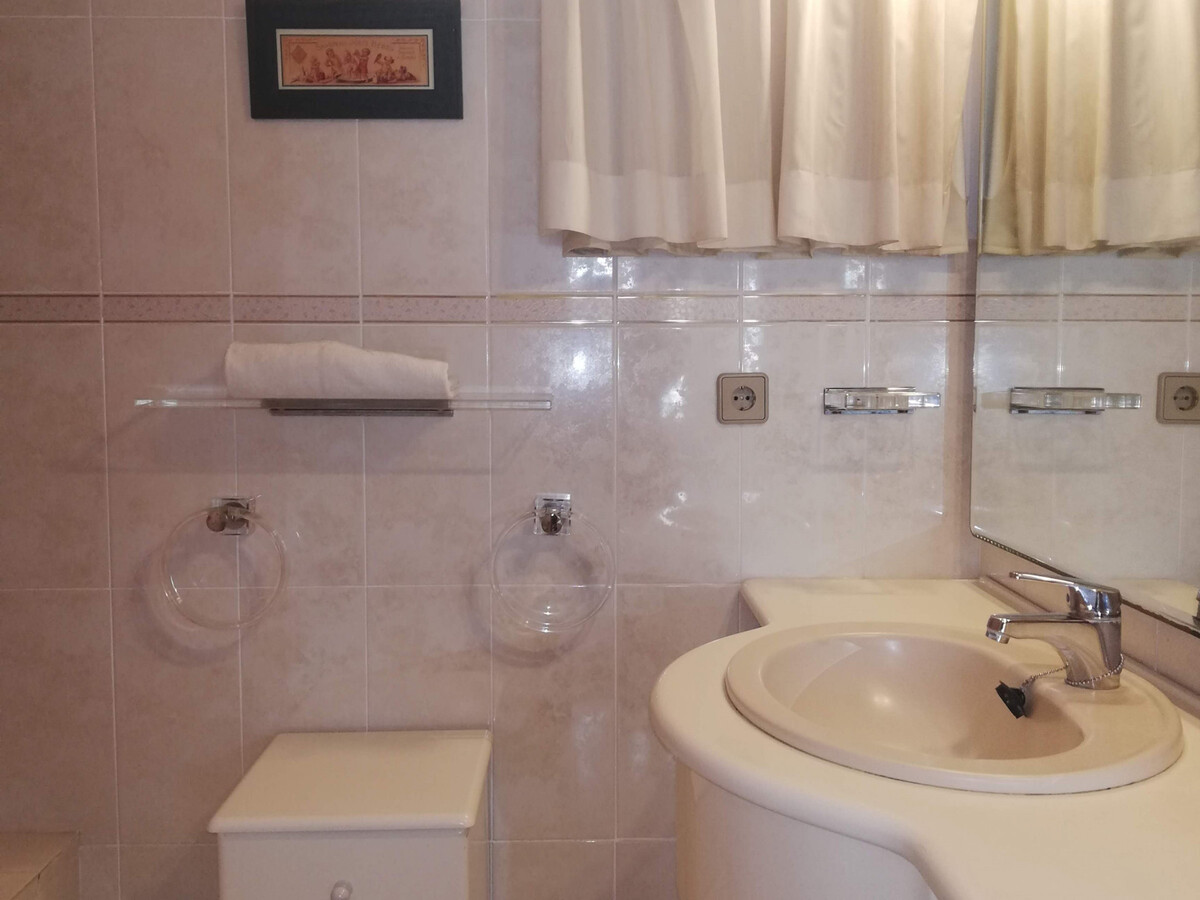 Studio première ligne de plage, 12e étage, piscine à Gandía - Photo 22