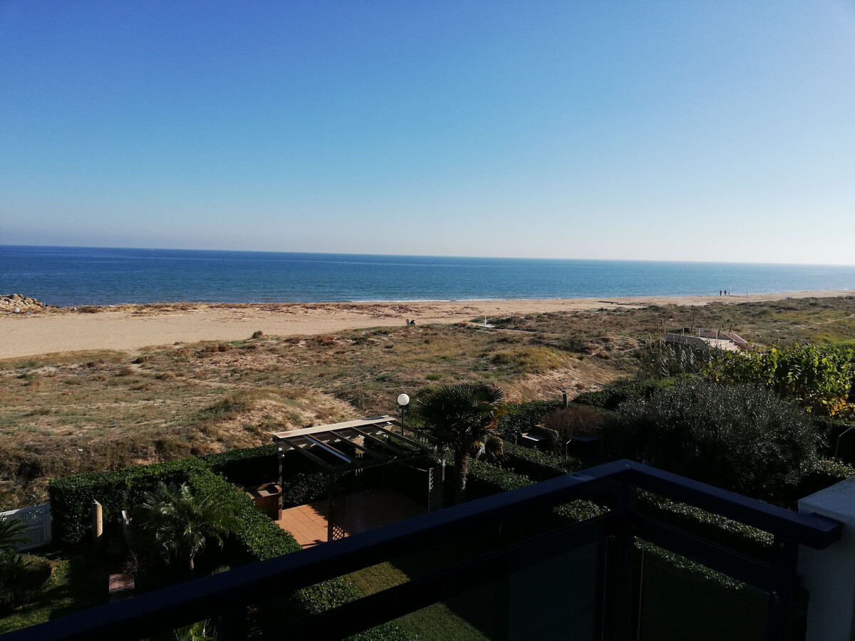 Attique avec terrasse 70 m² face à la côte, accès plage - Photo 4