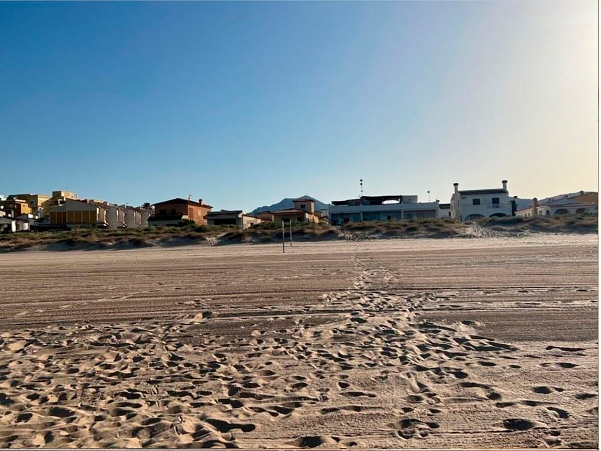 Appartement première ligne de plage avec terrasse à Xeraco - Photo 22