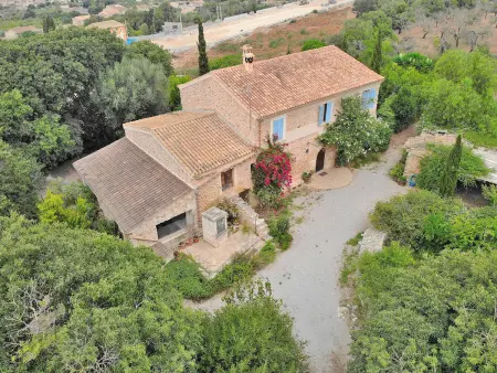 Location gite à Llubí, Finca Majorquine avec Piscine à Llubí, 4 Chambres, Capacité 8