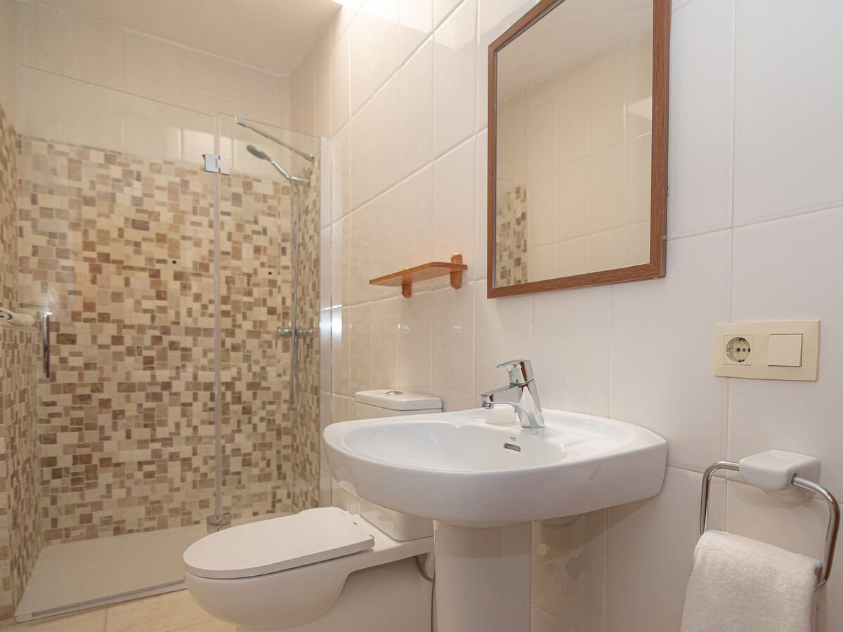 Villa 12 pers., 6 chambres, piscine et court de tennis à Llubí - Photo 20