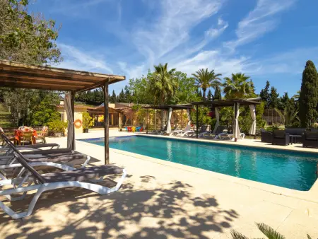 Location villa à Llubí, Finca spacieuse à Llubí avec piscine privée et court de tennis